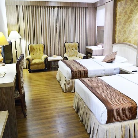Formosa Hotel Batam Exterior foto