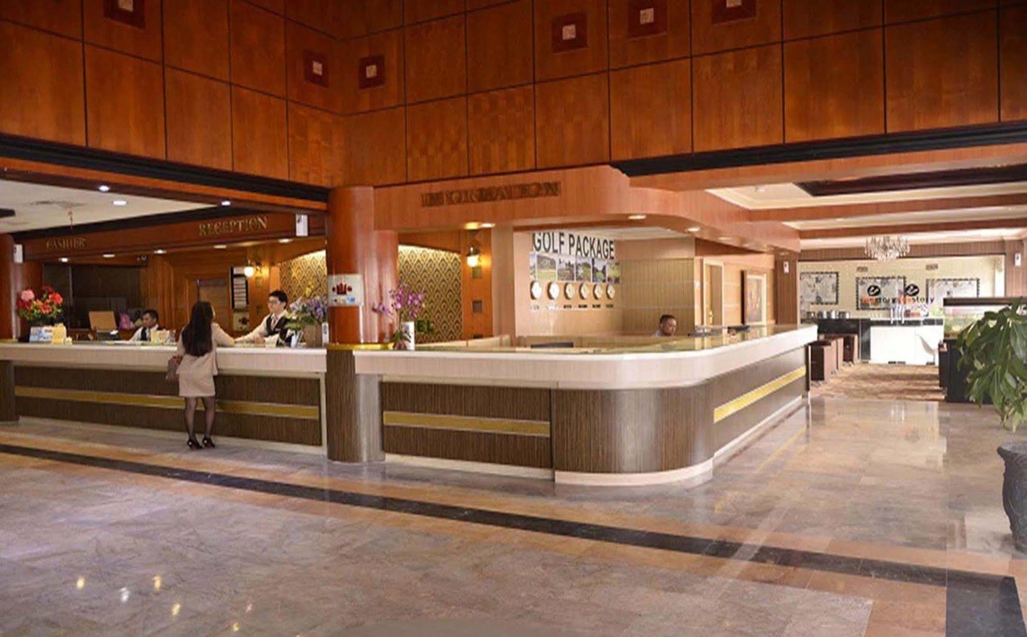 Formosa Hotel Batam Exterior foto